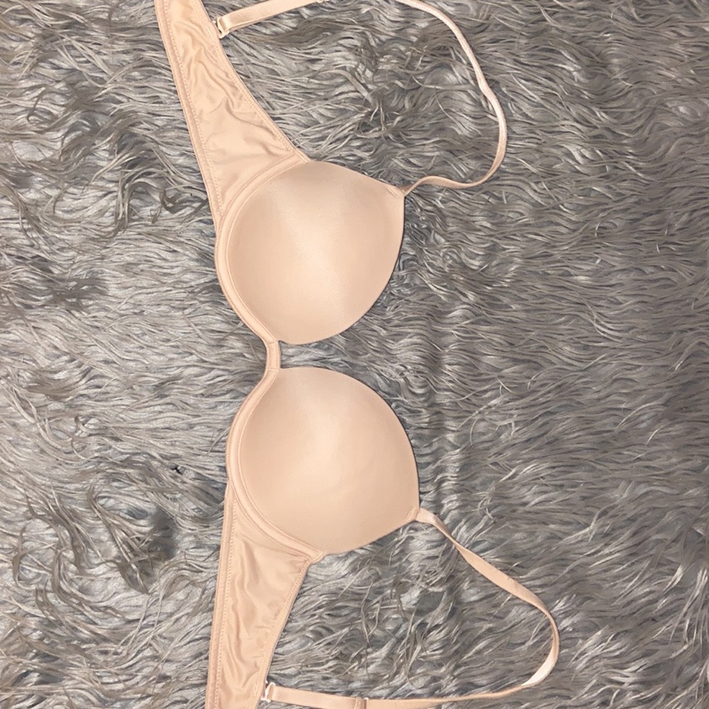 Pink Victoria’s Secret push-up bra